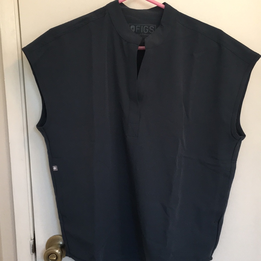 FIGS Scrub top